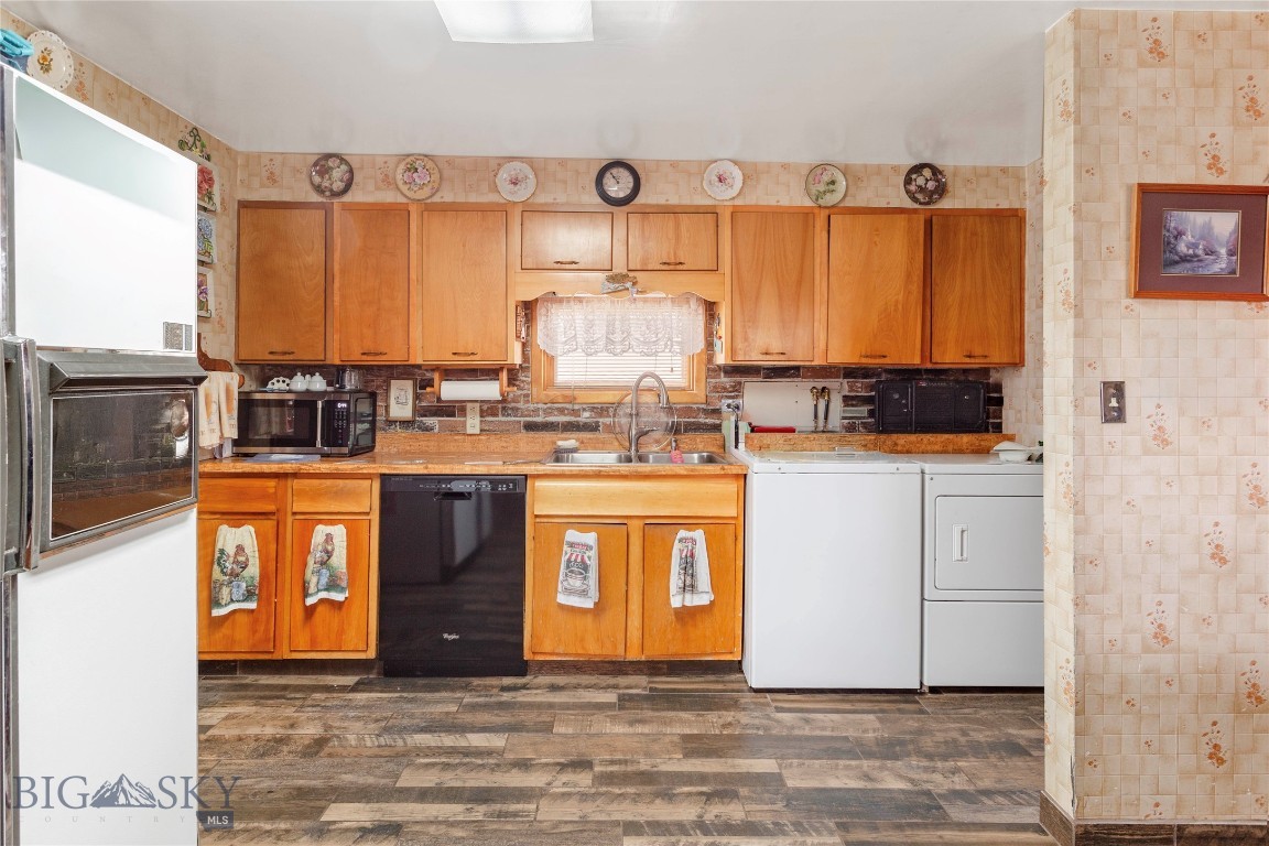 2100 Wall Street Property Photo 12