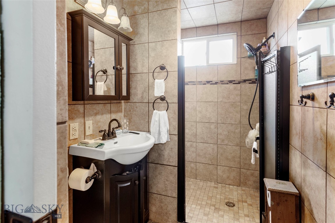 2100 Wall Street Property Photo 15