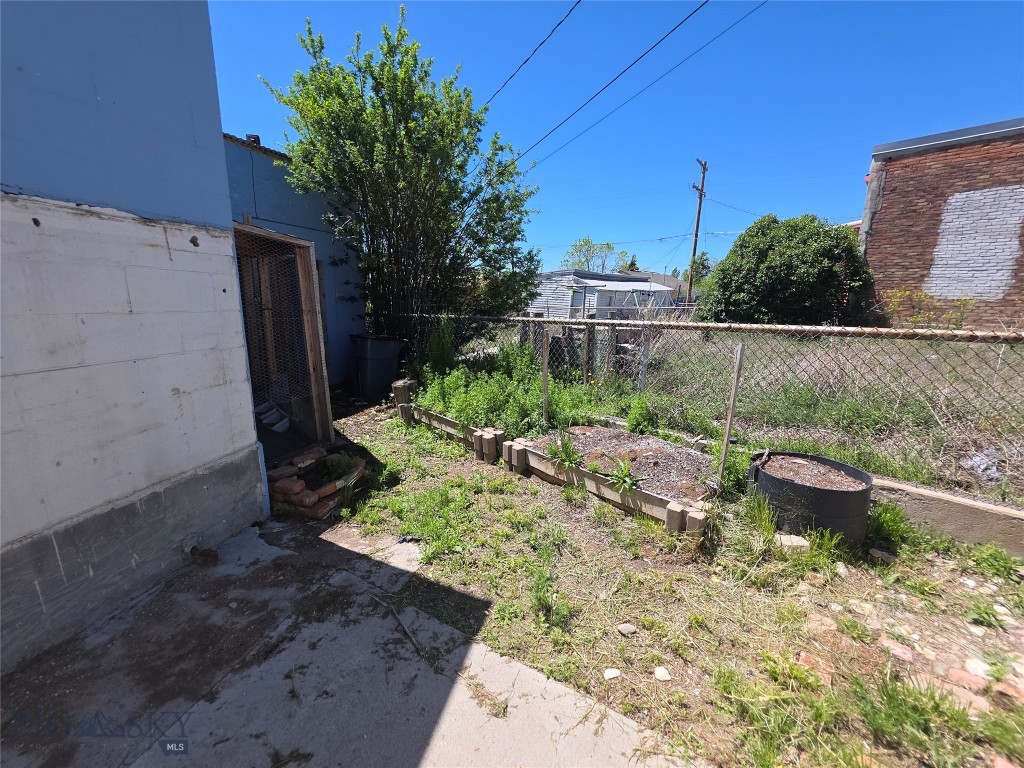 901 Delaware Property Photo 36