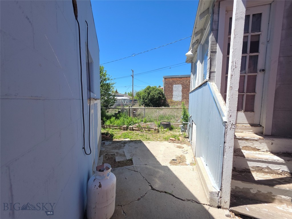 901 Delaware Property Photo 40