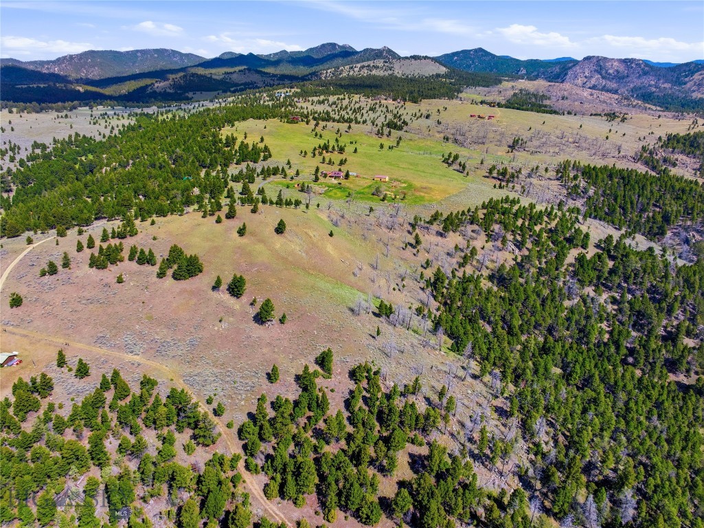 86 Horseshoe Trail Property Photo 40