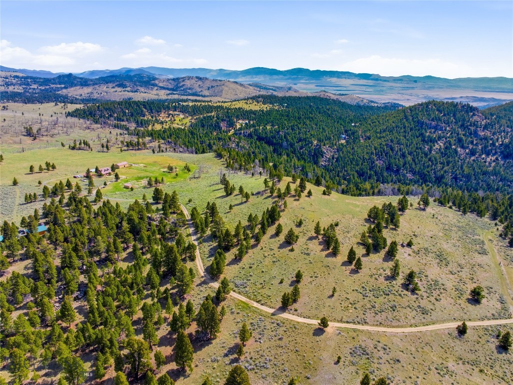 86 Horseshoe Trail Property Photo 42