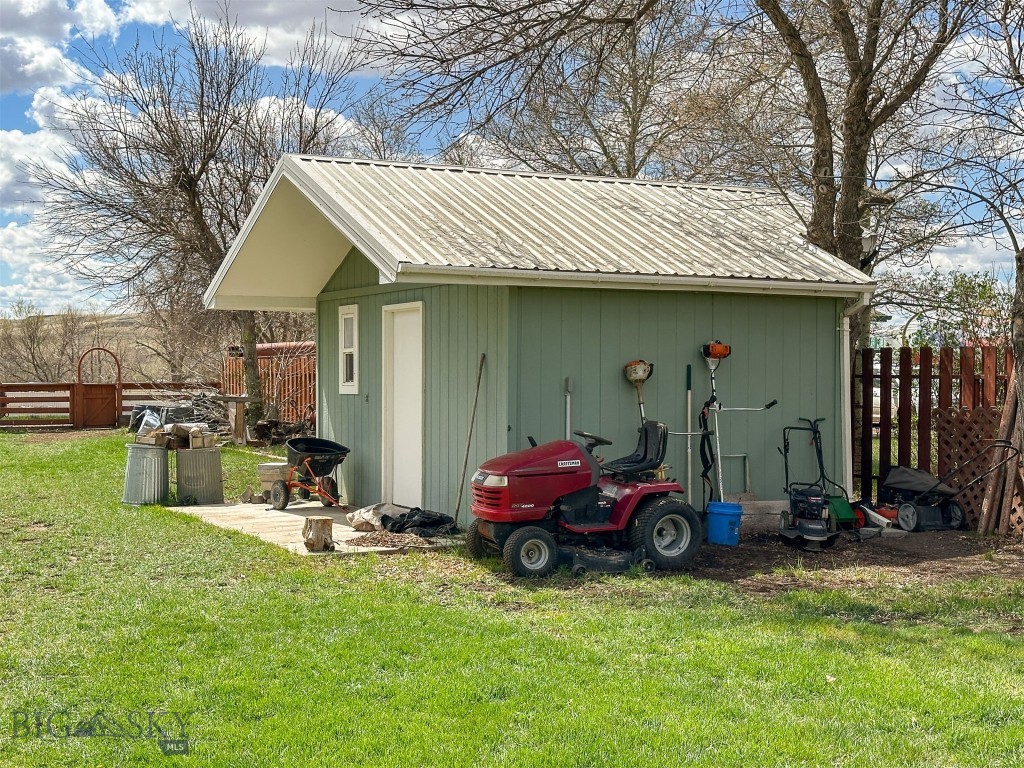 1140 5th Avenue Property Photo 34