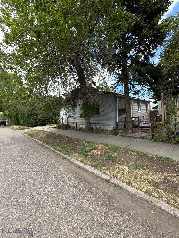 333 S Pacific Property Photo 18