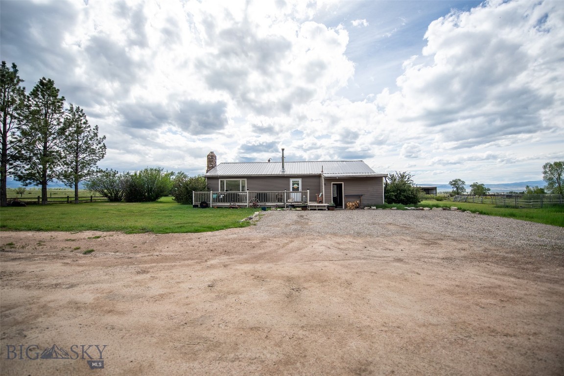 1 Carkeek Lane Property Photo 3