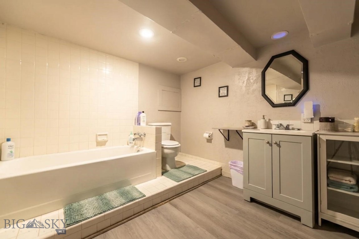 1 Carkeek Lane Property Photo 15