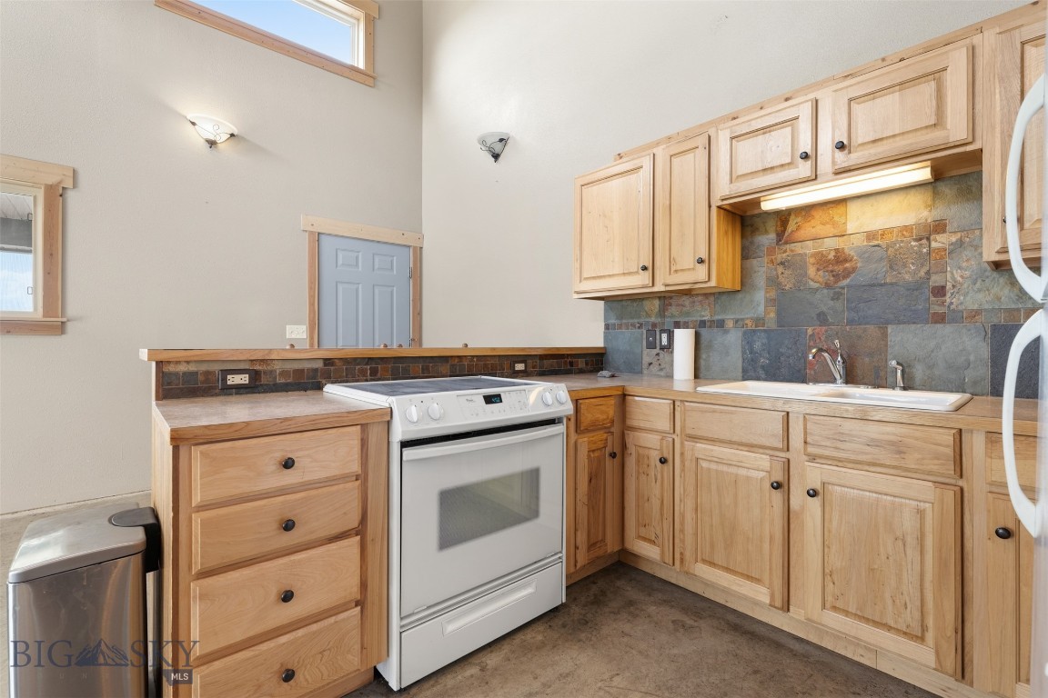 642 Deer Haven Drive Property Photo 6