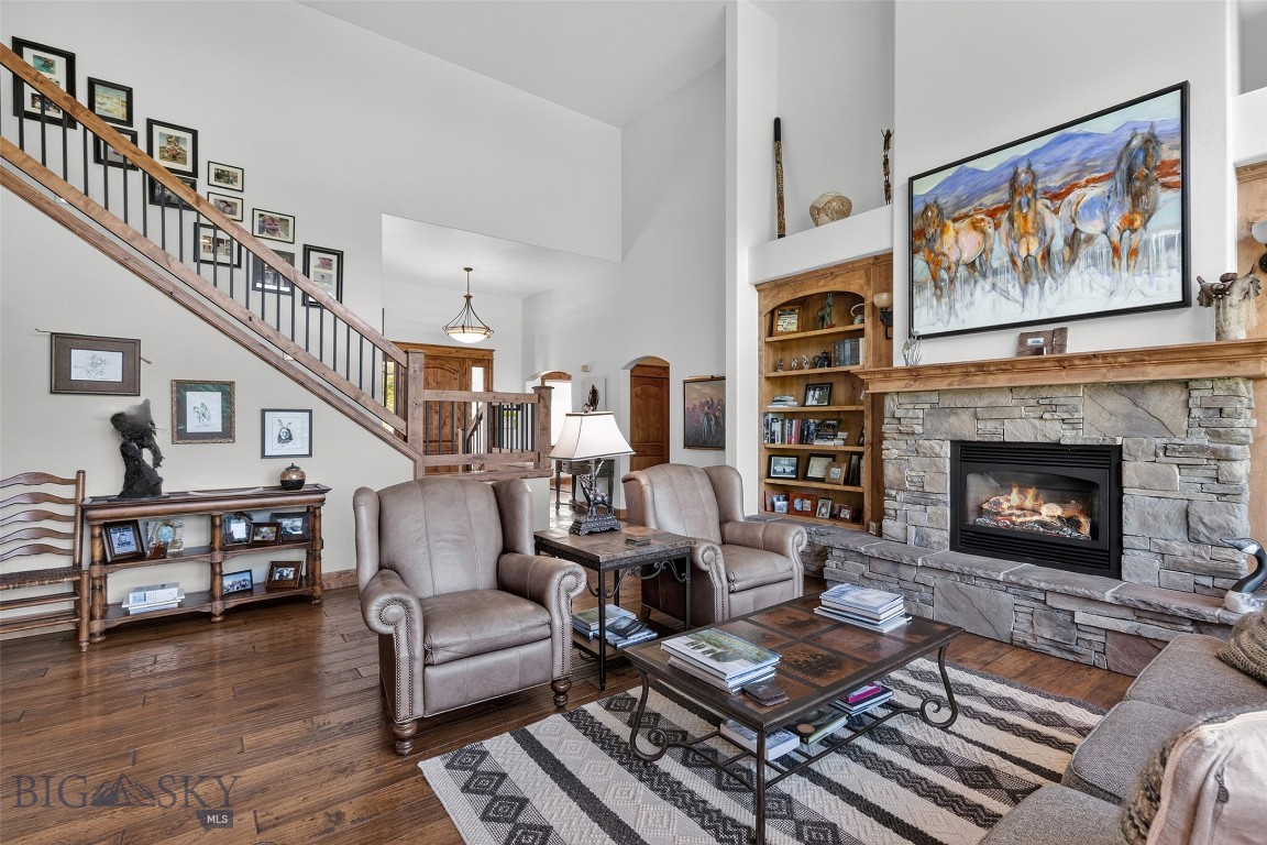 121 Hitching Post Road Property Photo 3