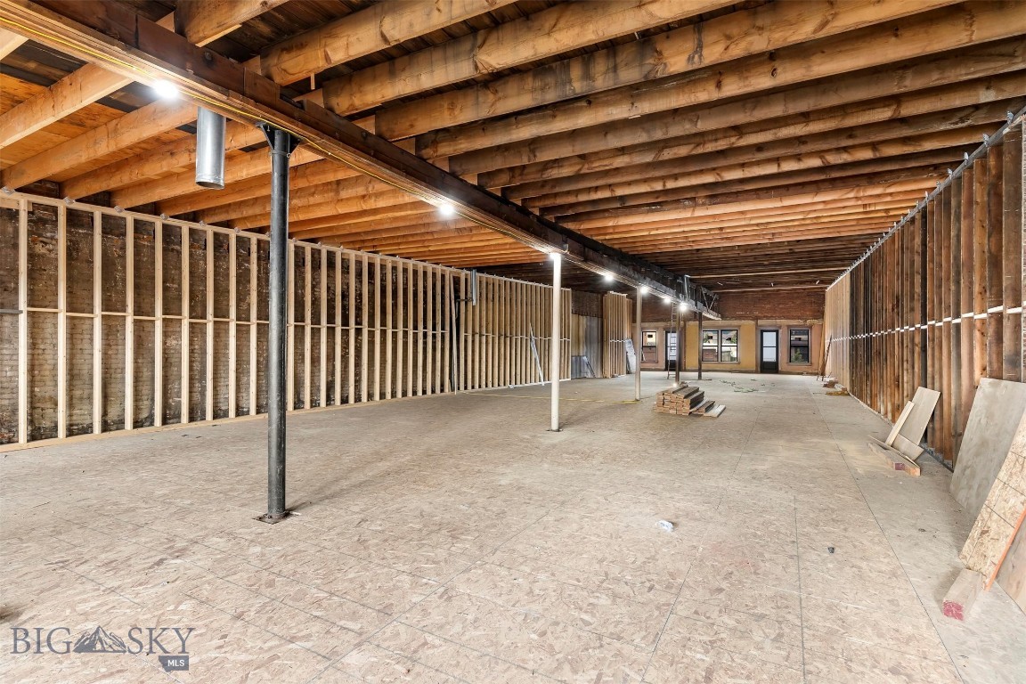 125 S Main Property Photo 2