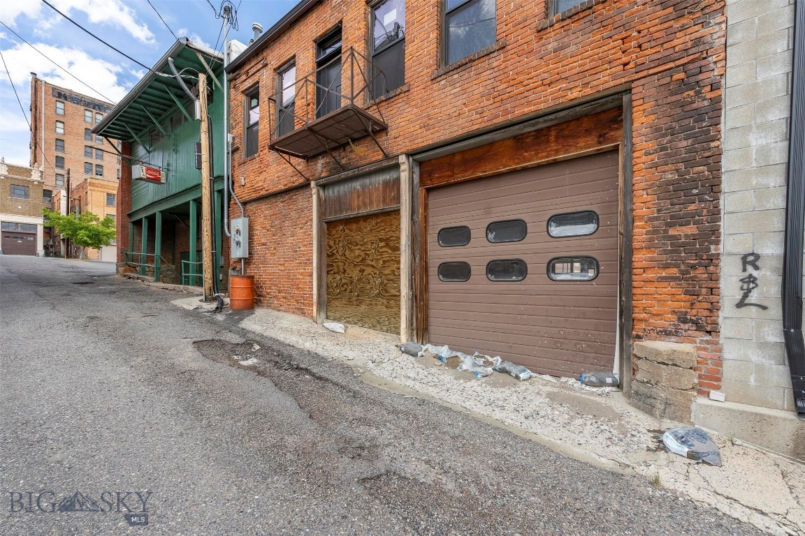 125 S Main Property Photo 16