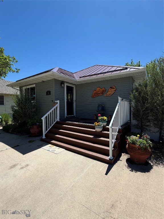 2116 8th Avenue N Property Photo 4