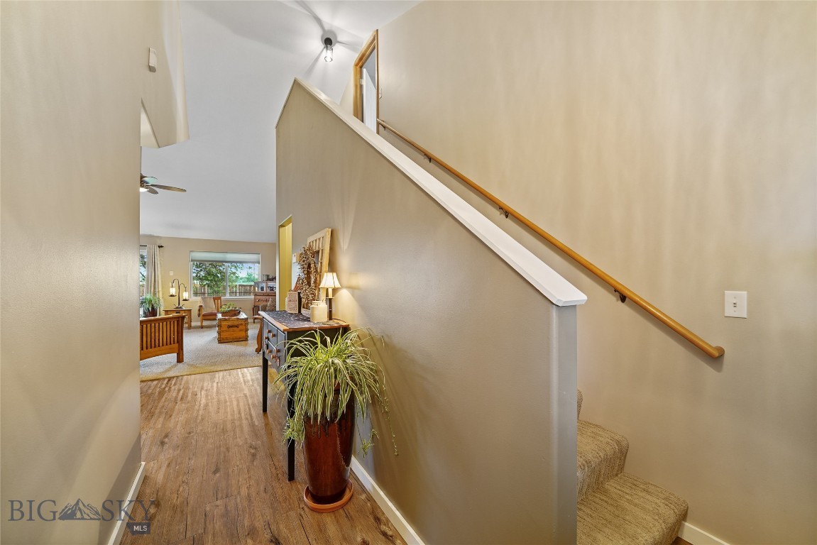 325 Mactavish Lane Property Photo 8