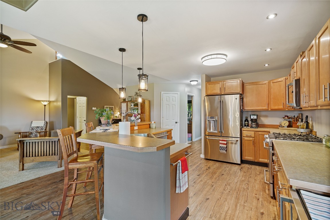 325 Mactavish Lane Property Photo 16