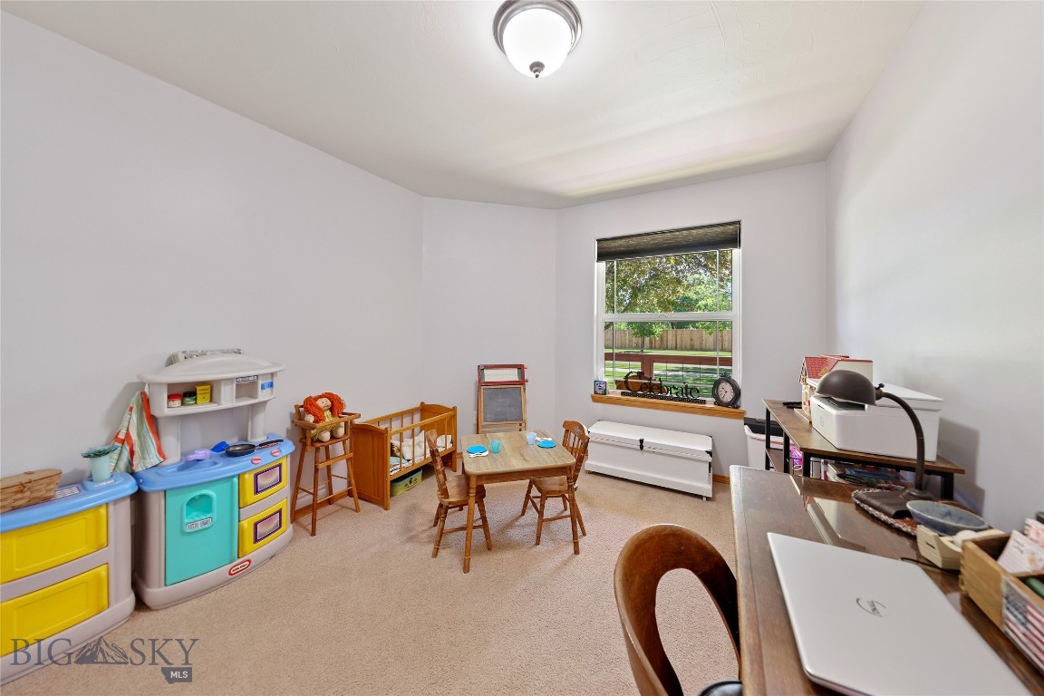 325 Mactavish Lane Property Photo 32