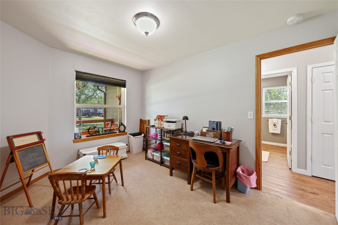 325 Mactavish Lane Property Photo 33