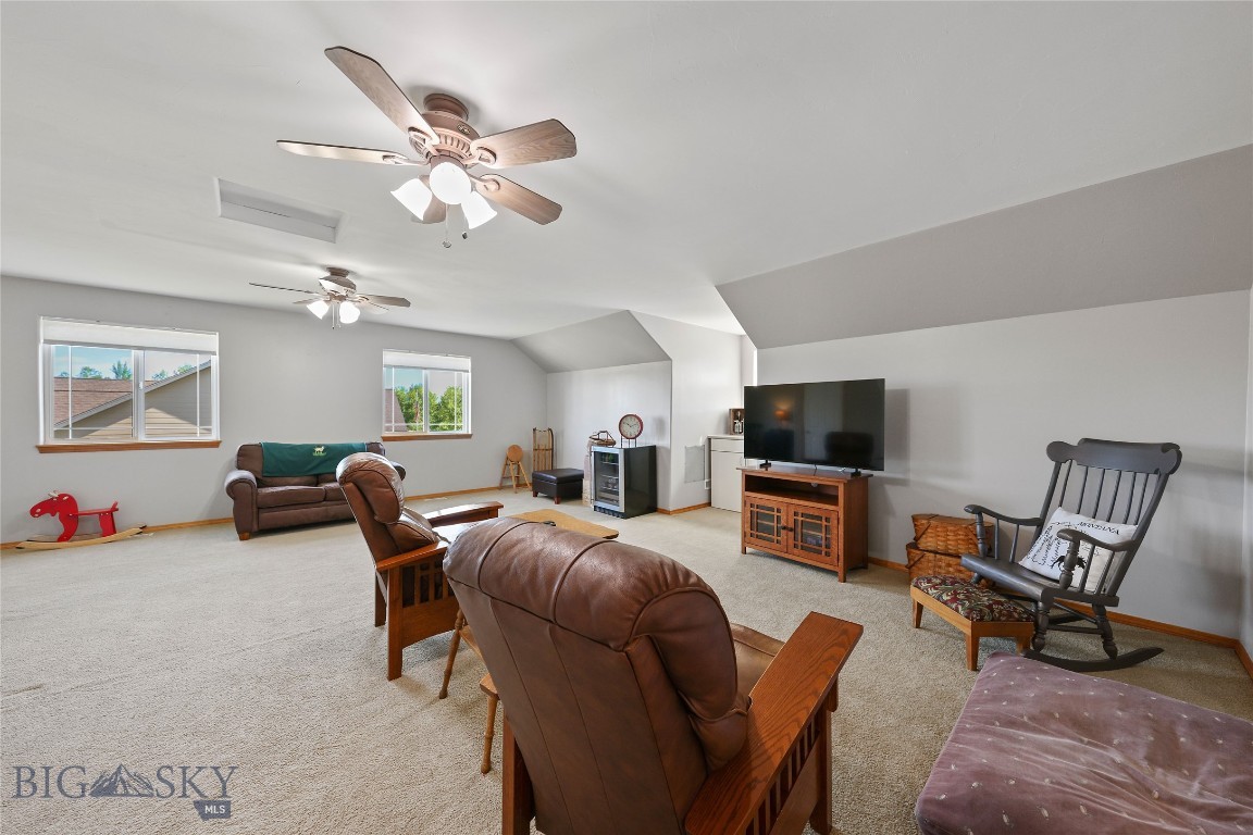325 Mactavish Lane Property Photo 41