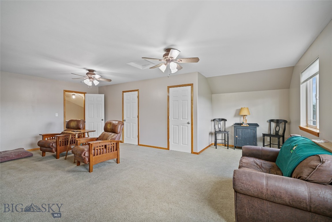 325 Mactavish Lane Property Photo 43