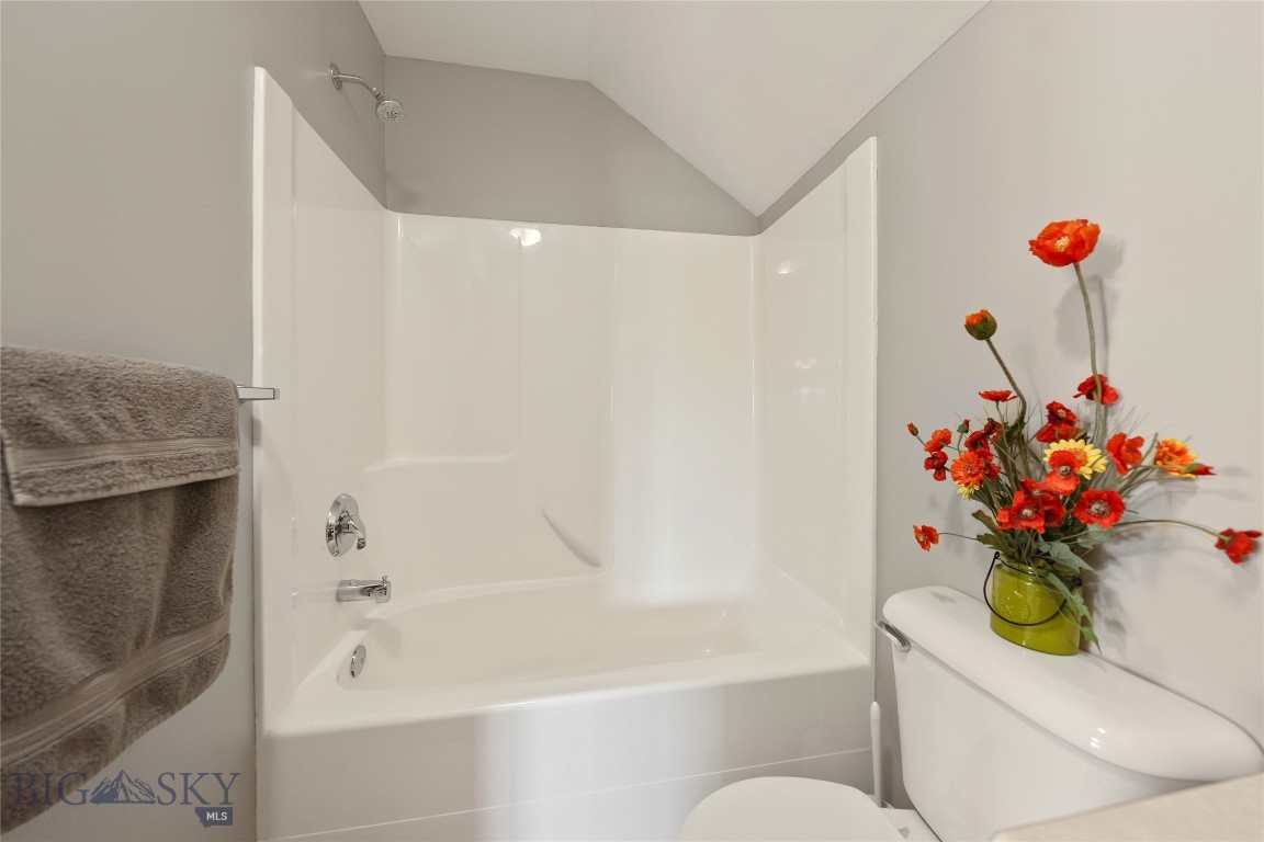 325 Mactavish Lane Property Photo 49