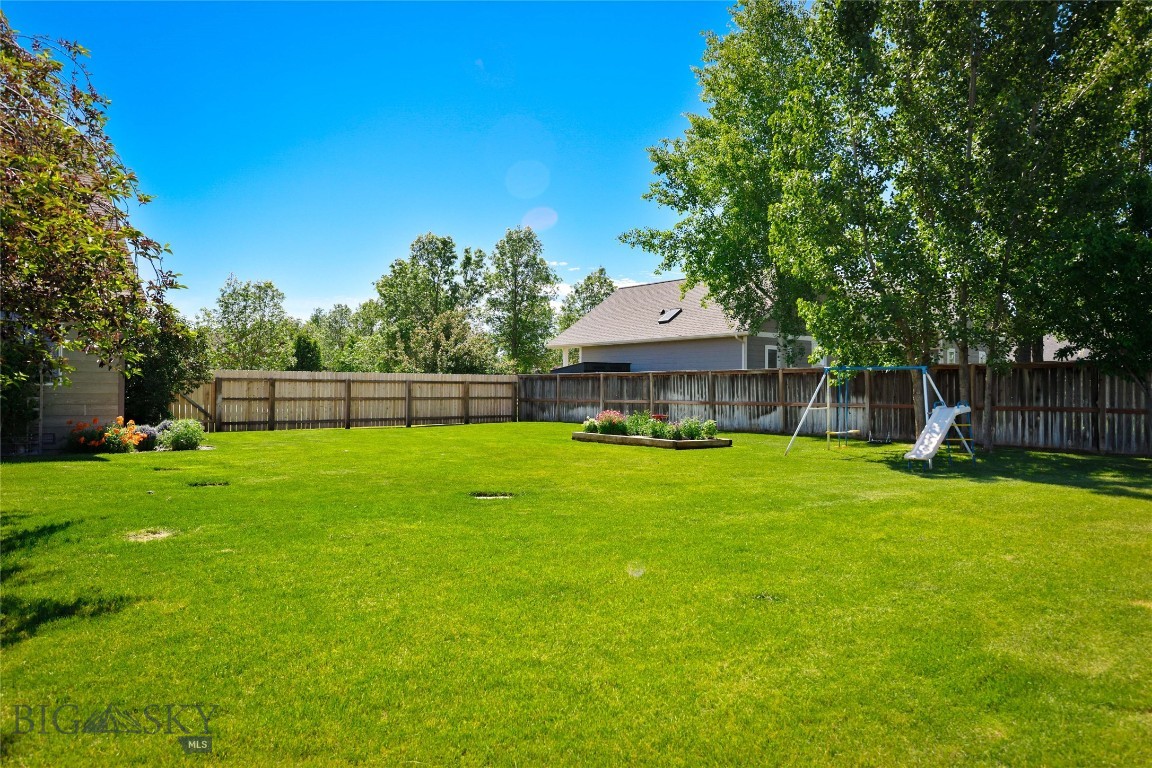 325 Mactavish Lane Property Photo 54