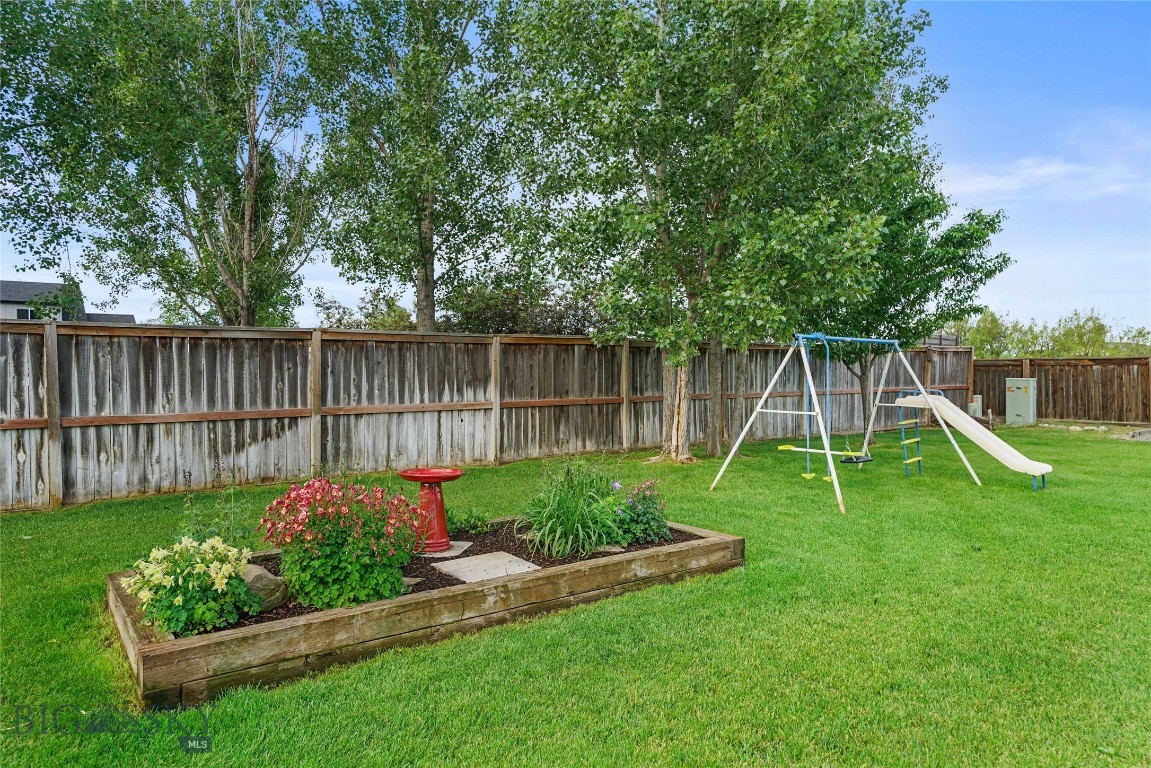 325 Mactavish Lane Property Photo 55
