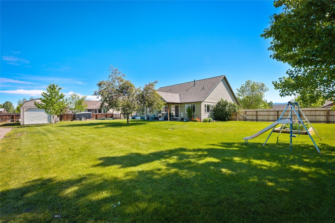 325 Mactavish Lane Property Photo 56