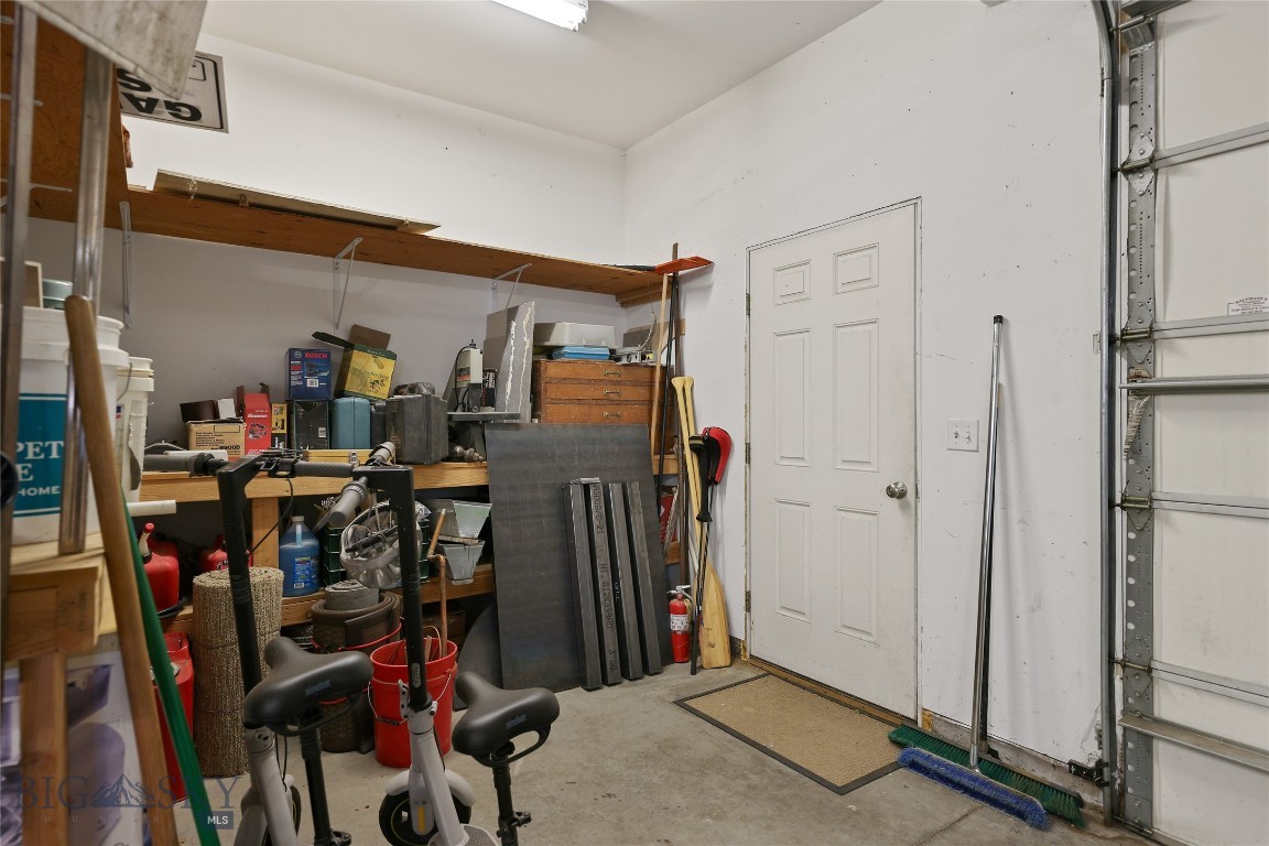 325 Mactavish Lane Property Photo 64