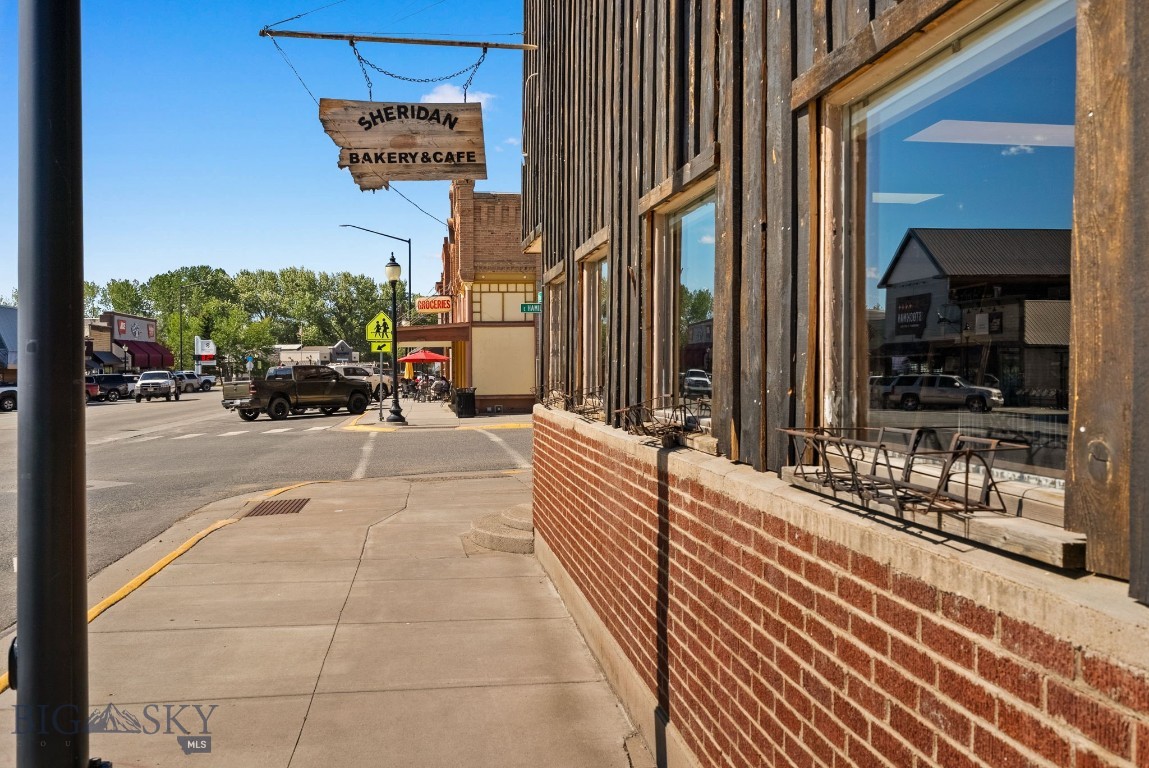 201 S Main Street Property Photo 41
