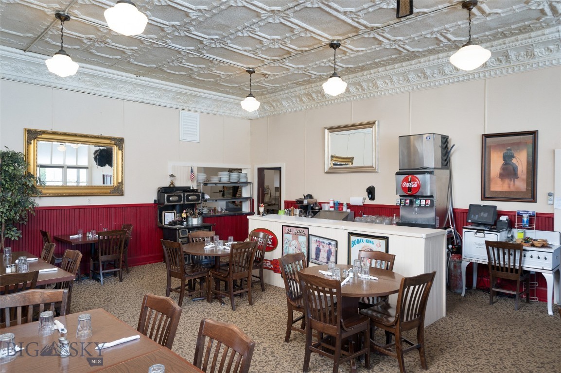 21 Main Street Property Photo 14