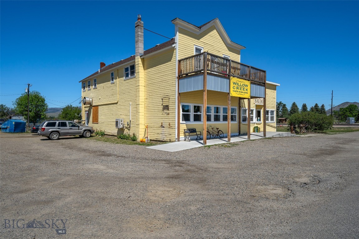 21 Main Street Property Photo 34
