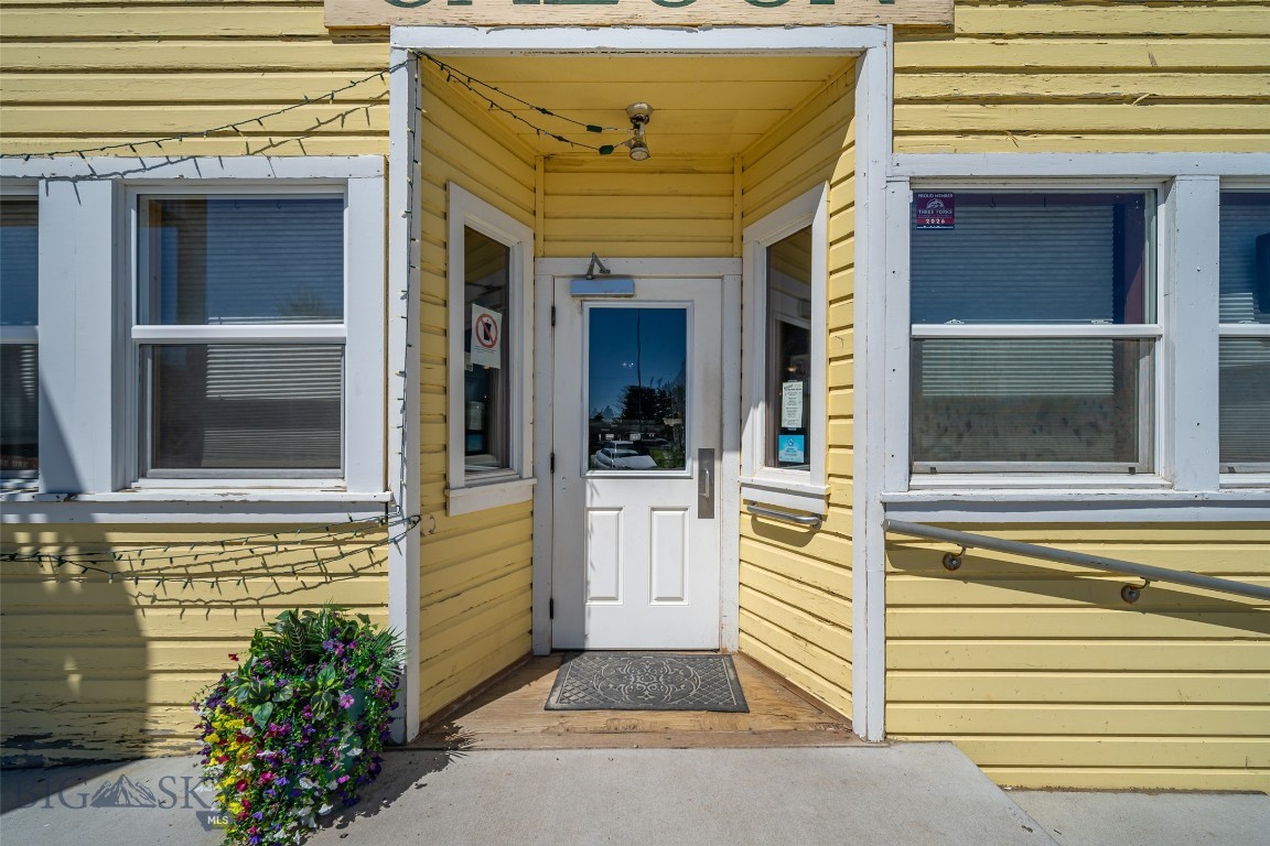 21 Main Street Property Photo 39