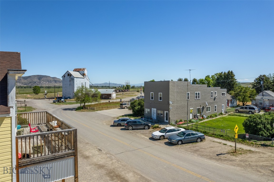 21 Main Street Property Photo 41