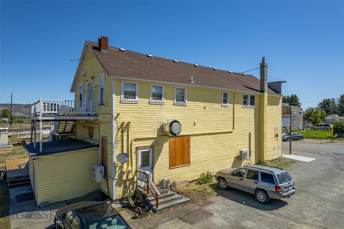 21 Main Street Property Photo 55