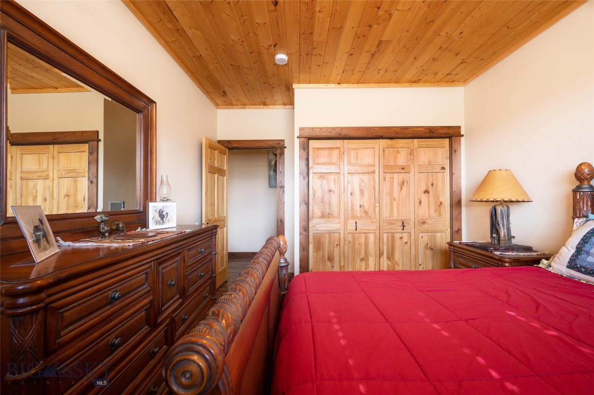 981 Bon Accord Property Photo 23