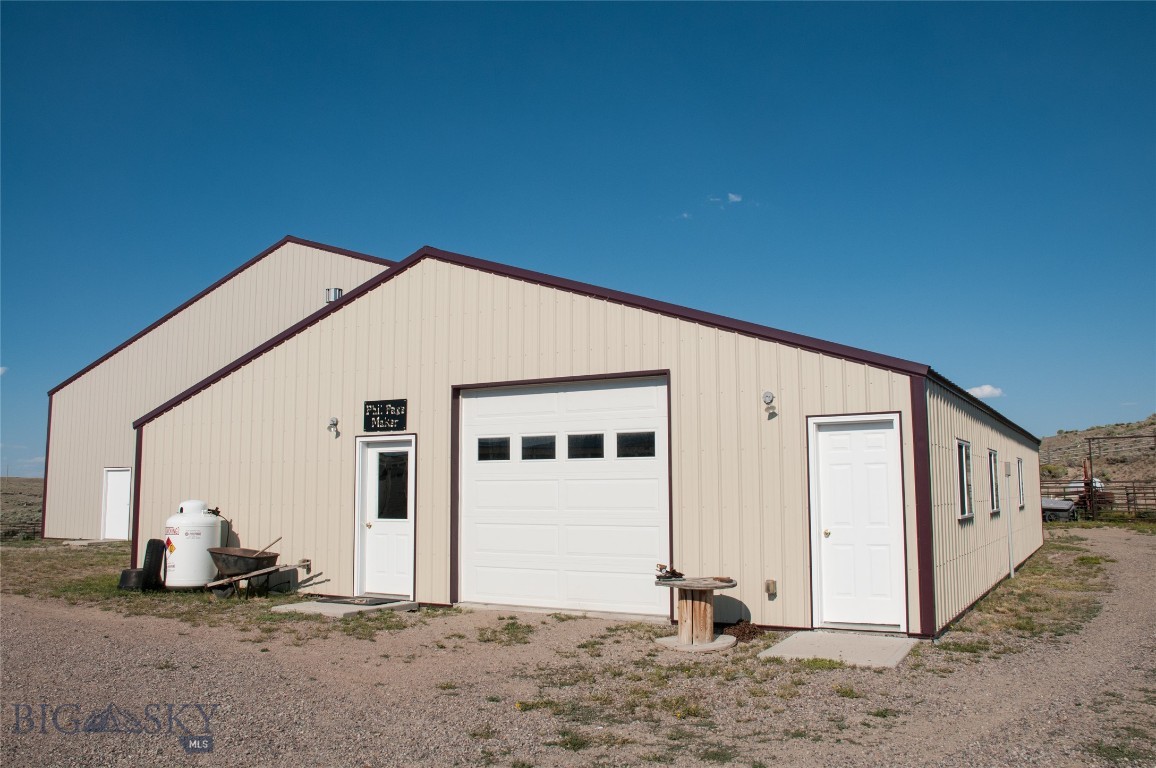 981 Bon Accord Property Photo 43