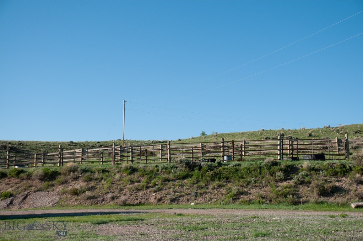 981 Bon Accord Property Photo 52