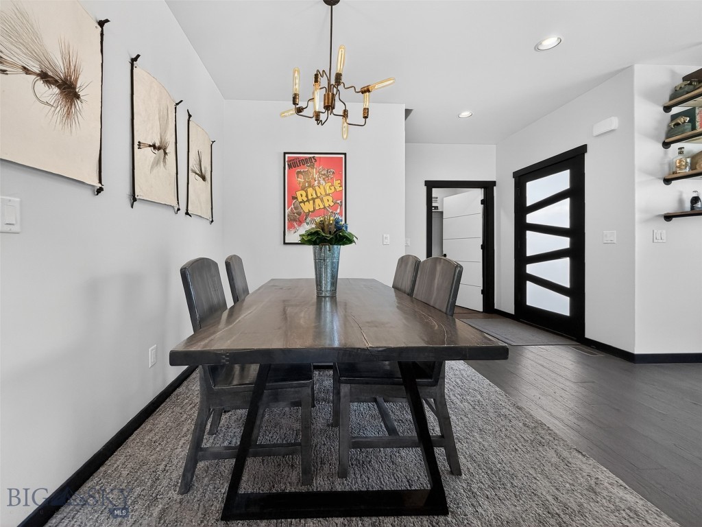 1015 Golden Gate A Property Photo 5