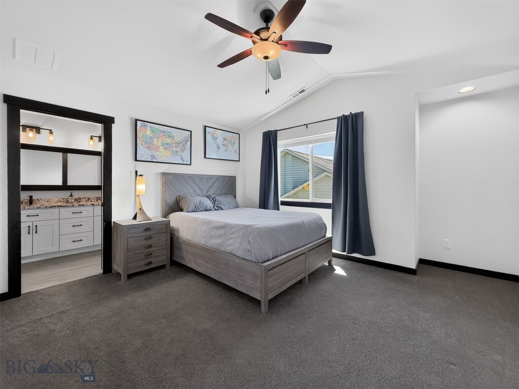 1015 Golden Gate A Property Photo 7