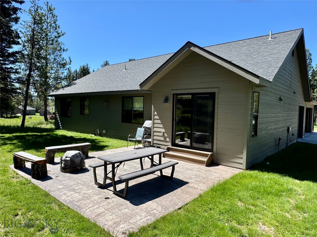 179 Silvertip Trail Property Photo 19