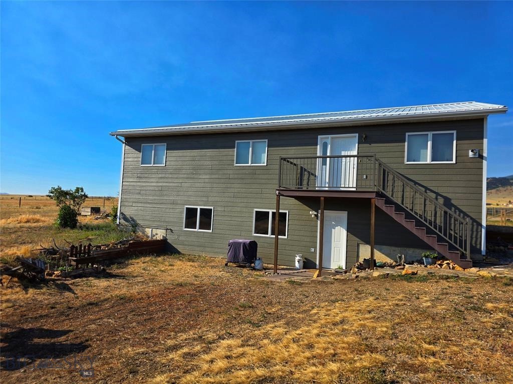 412086 Property Photo 2