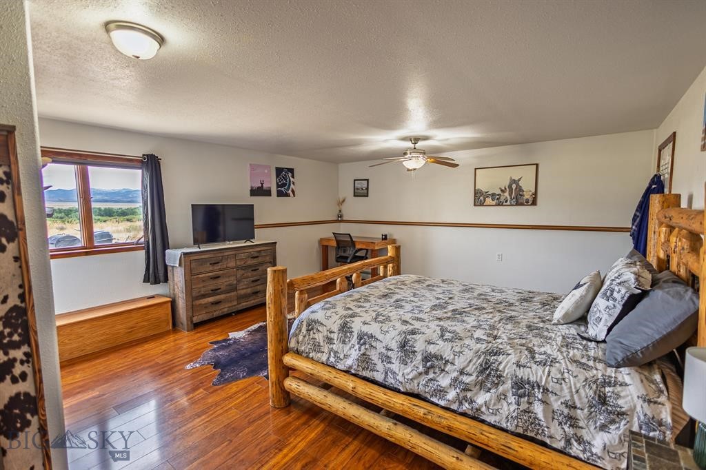 412086 Property Photo 19