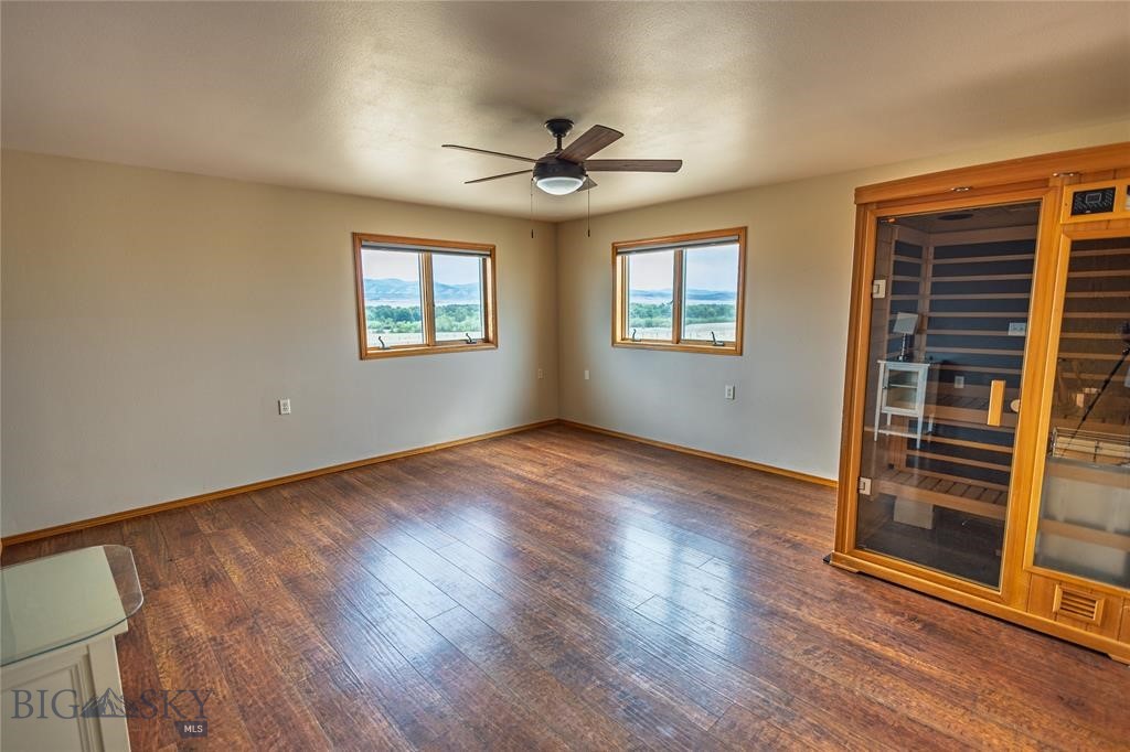 412086 Property Photo 27
