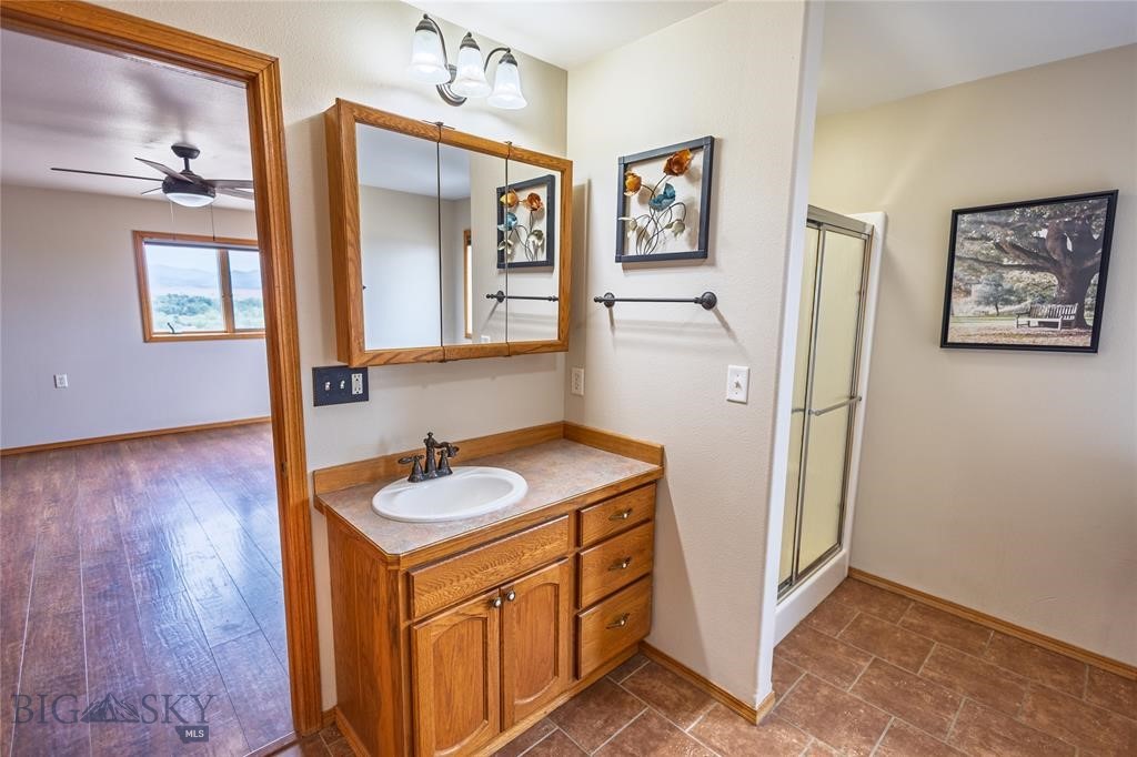 412086 Property Photo 38