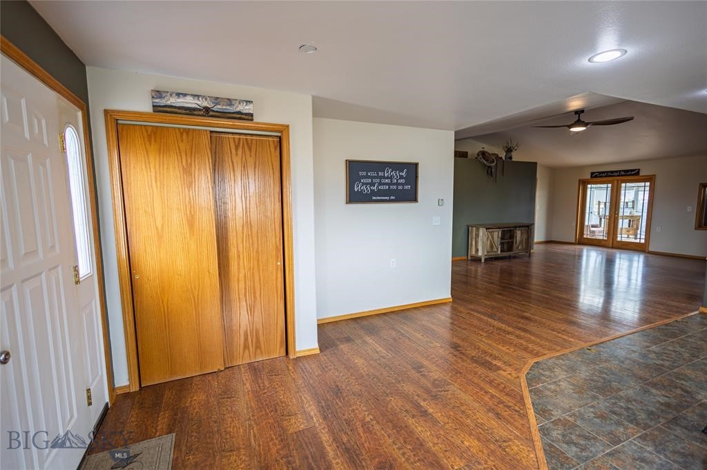 412086 Property Photo 42