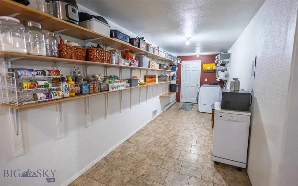 412086 Property Photo 64