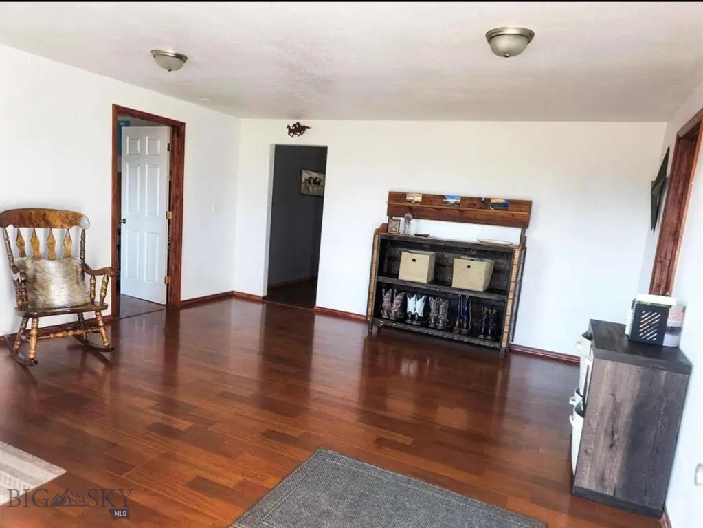 412086 Property Photo 66
