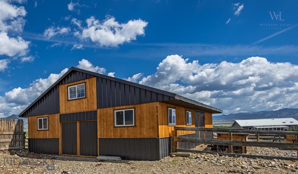 412086 Property Photo 76