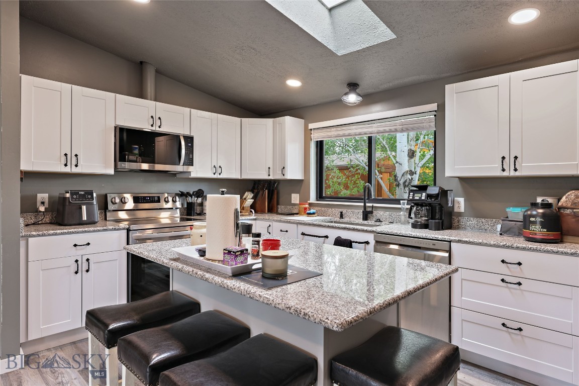 736 Cheery Drive Property Photo 4