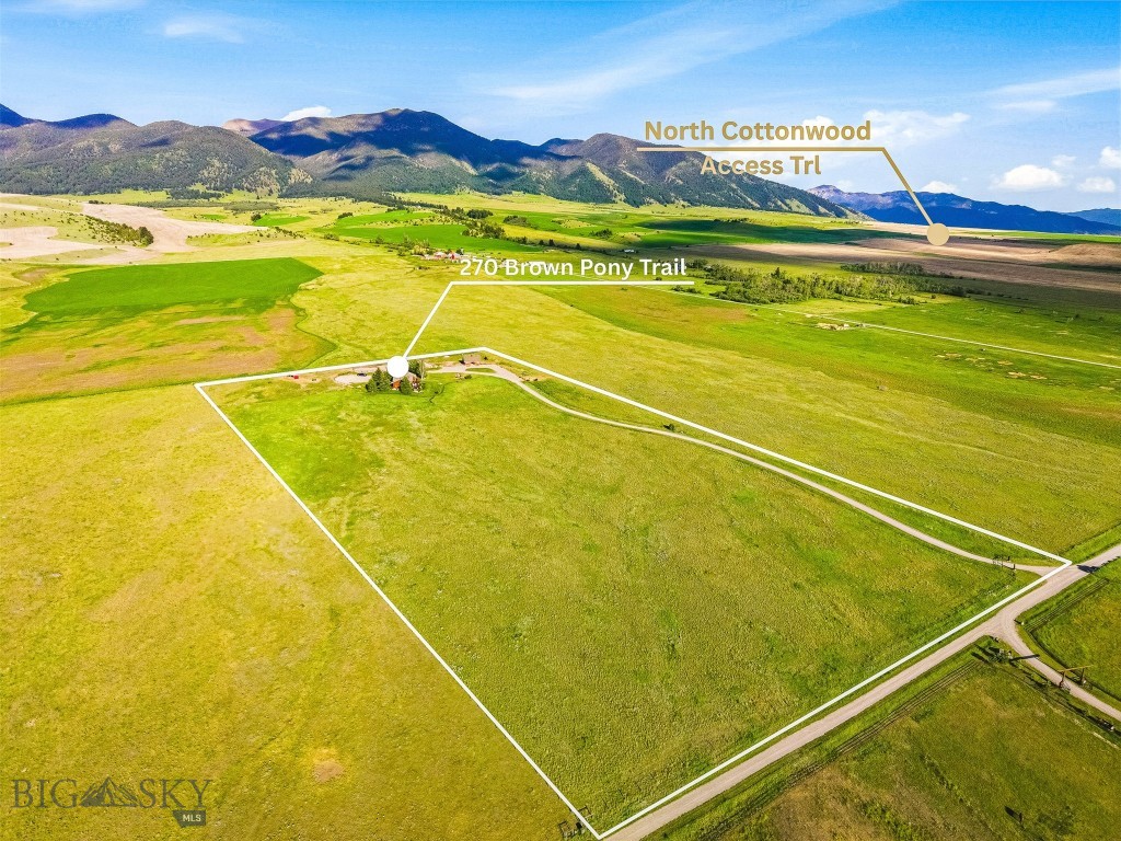 270 Brown Pony Trail Property Photo 4