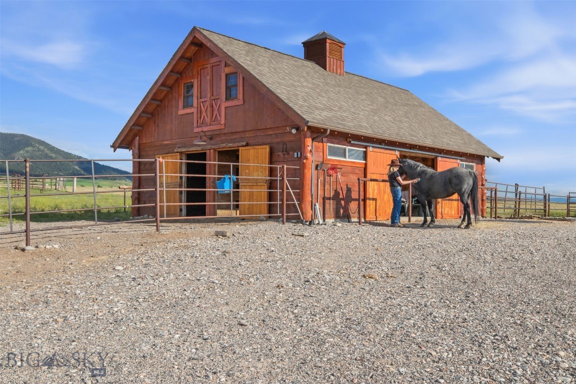 270 Brown Pony Trail Property Photo 68