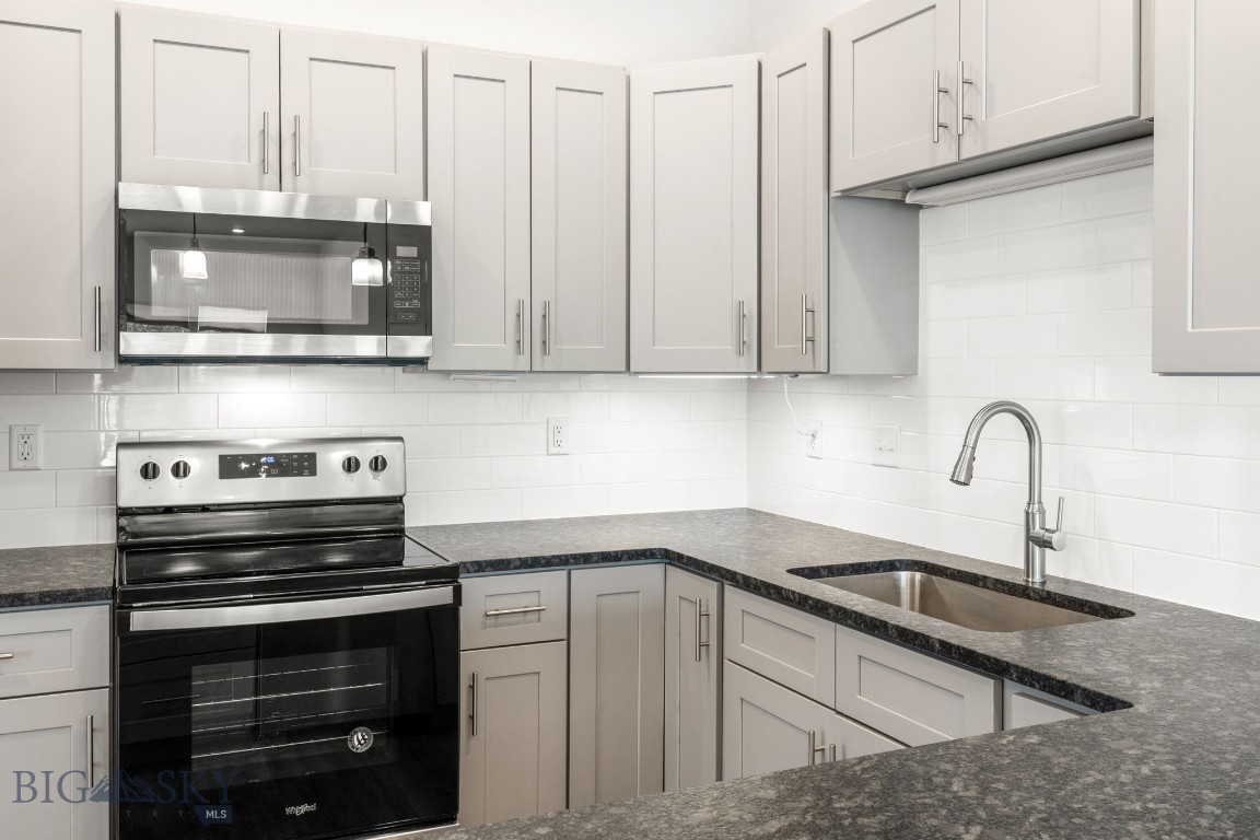 2016 Chipset Street A Property Photo 3